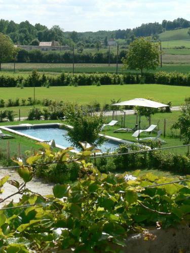 Hostal Chambres D'h�tes Et G�tes Du Ch�teau de Clauzuroux