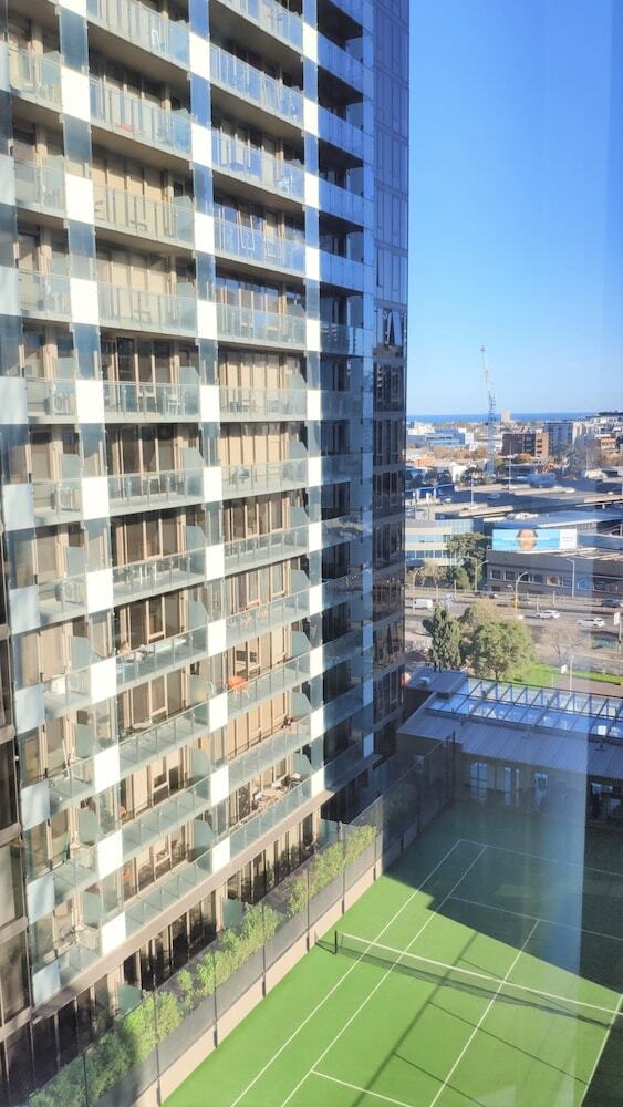 Readyset City Tower Apartments