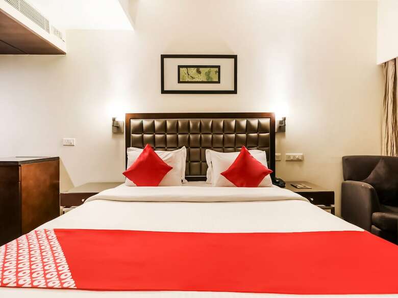 Oyo 37001 The Regency Hotel