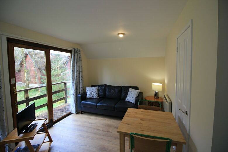 Cabana Burnbank Lodges