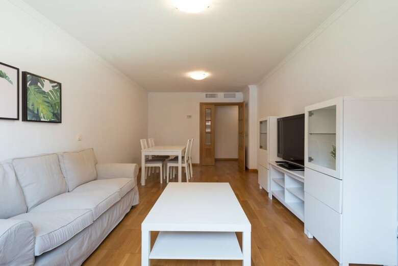 107378 - Apartment In Malaga