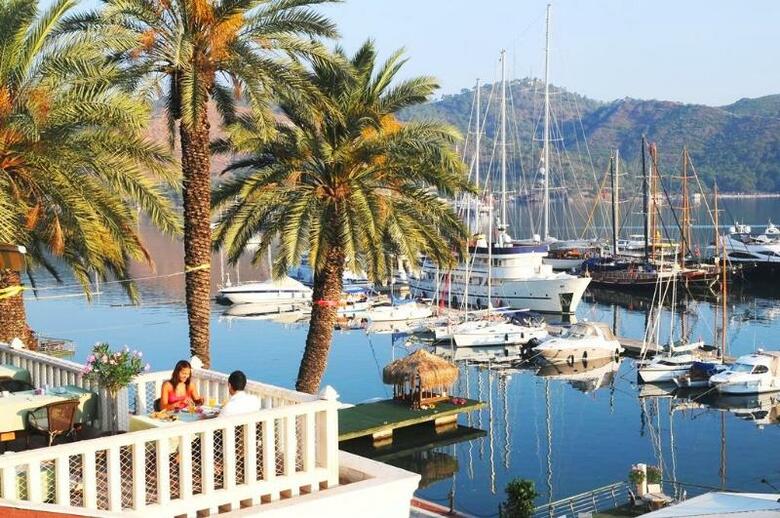 Hotel Ece Saray Marina Resort