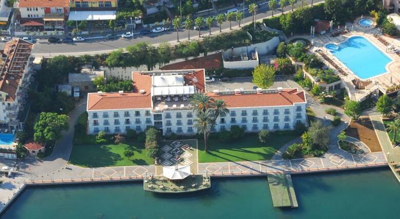 Hotel Ece Saray Marina Resort