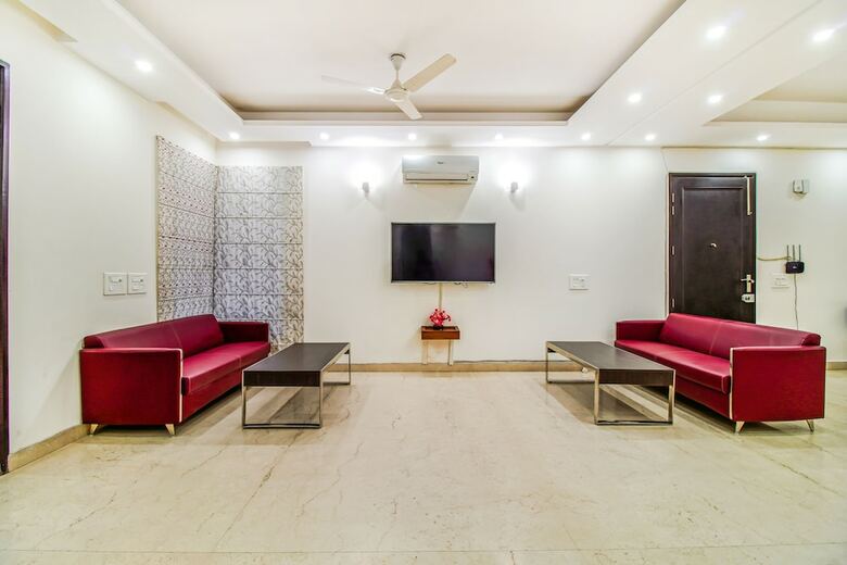 Fabhotel Dhairya Residency