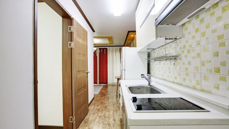 Apartamentos Geoje Oceancaptain Pension