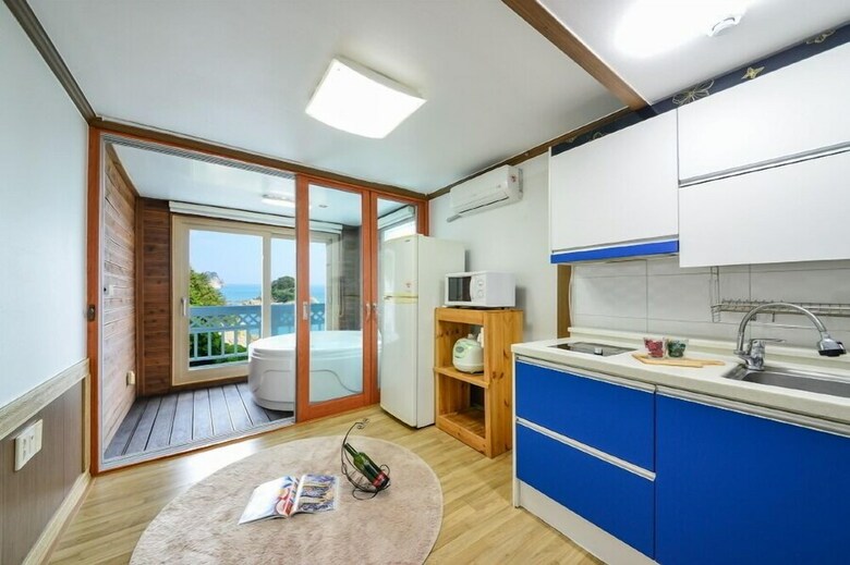 Geoje Santorini Pension