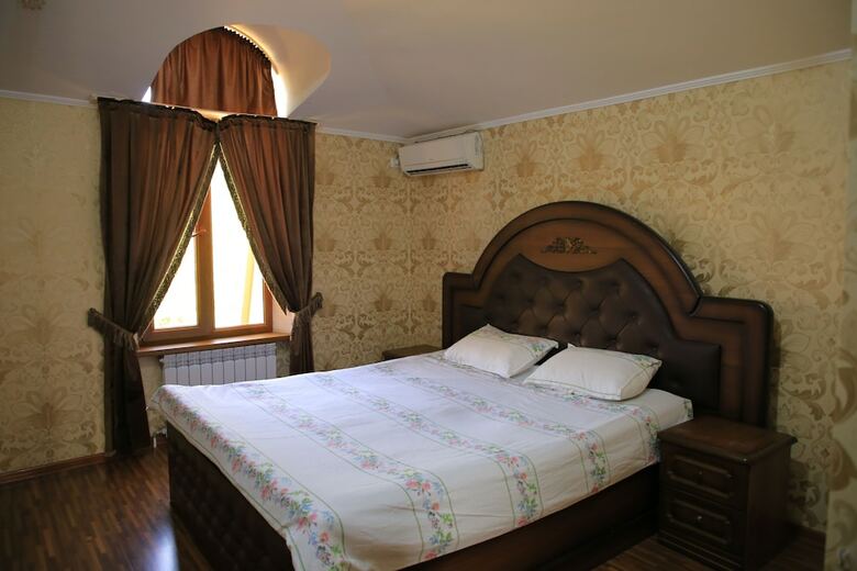 Raykhan Hotel