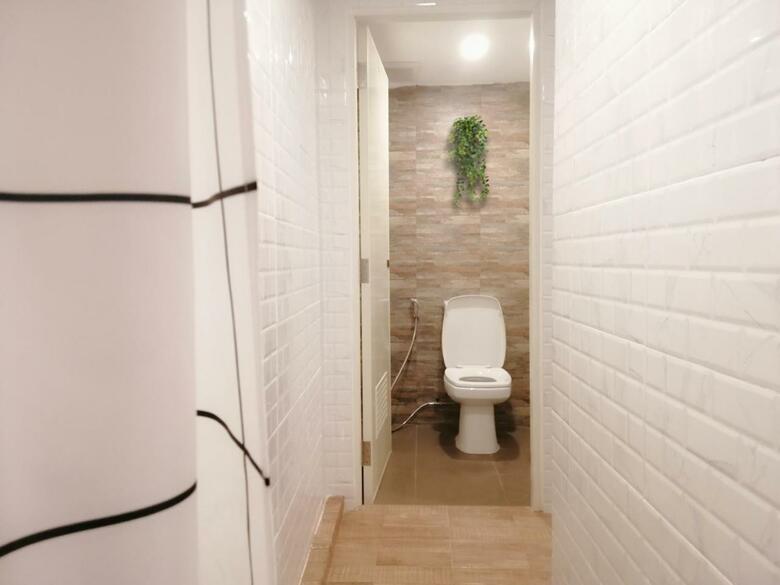 Hostal White House Hostel