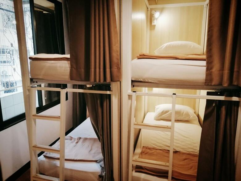Hostal White House Hostel
