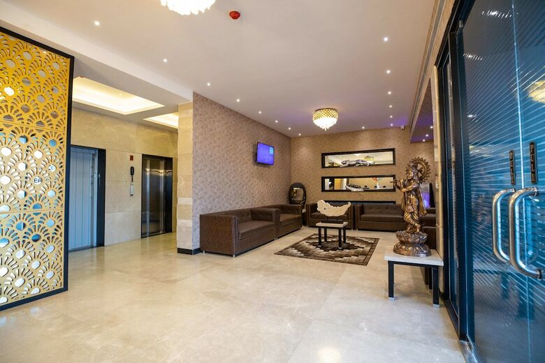 Grand Seasons - The Business Hotel