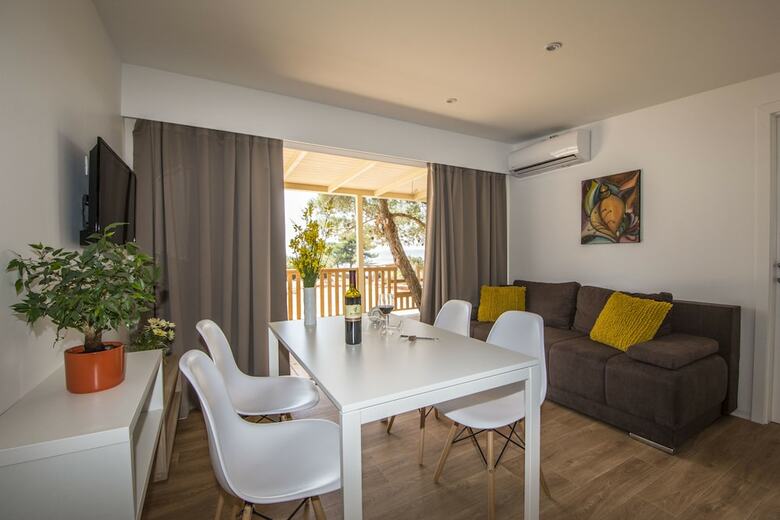 Mobile Homes At Camping Ugljan Resort