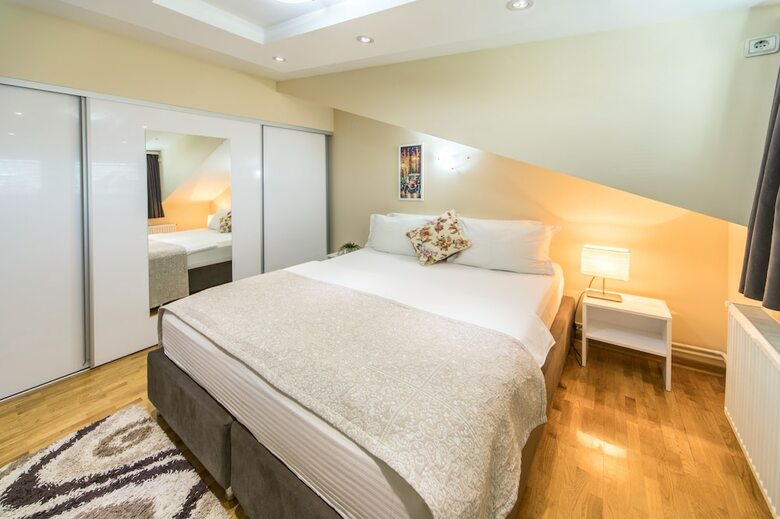 Hotel F Apartments