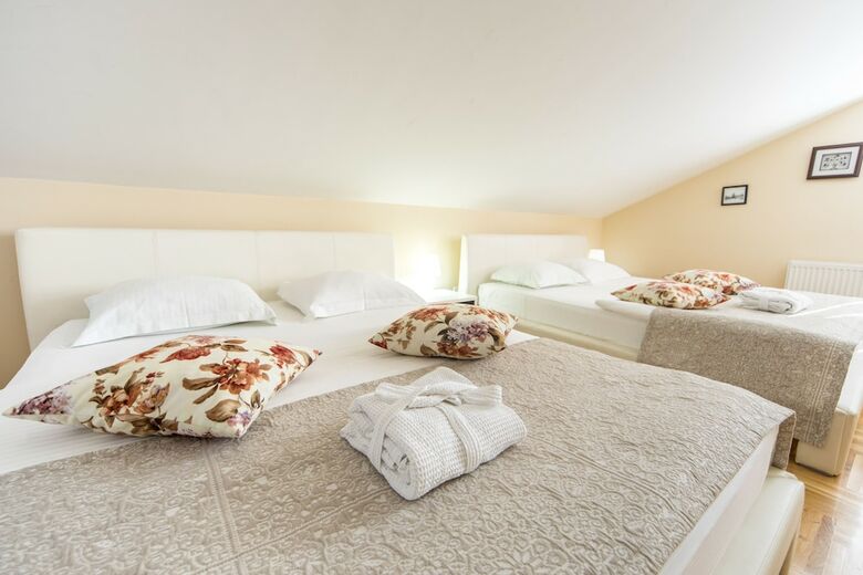 Hotel F Apartments