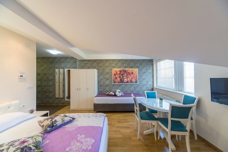 Hotel F Apartments