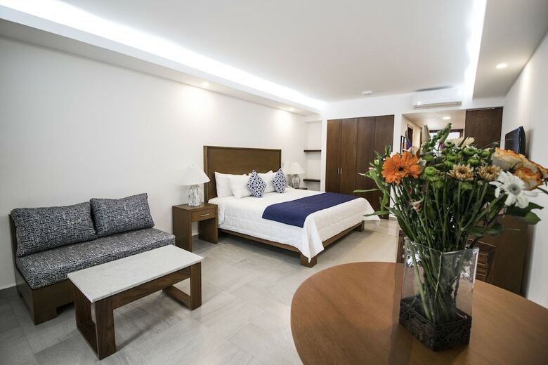 Hotel Grand Paramar - Beachfront