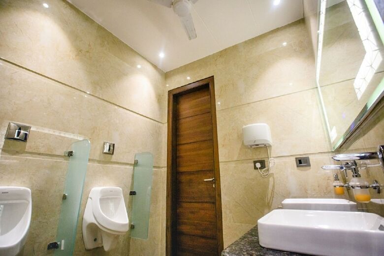 Hotel Ten Square