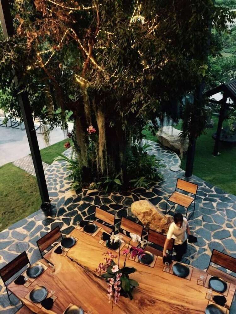 Riverside Luxury Pool Villa 88 Place