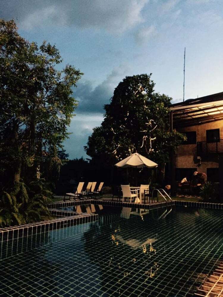 Riverside Luxury Pool Villa 88 Place