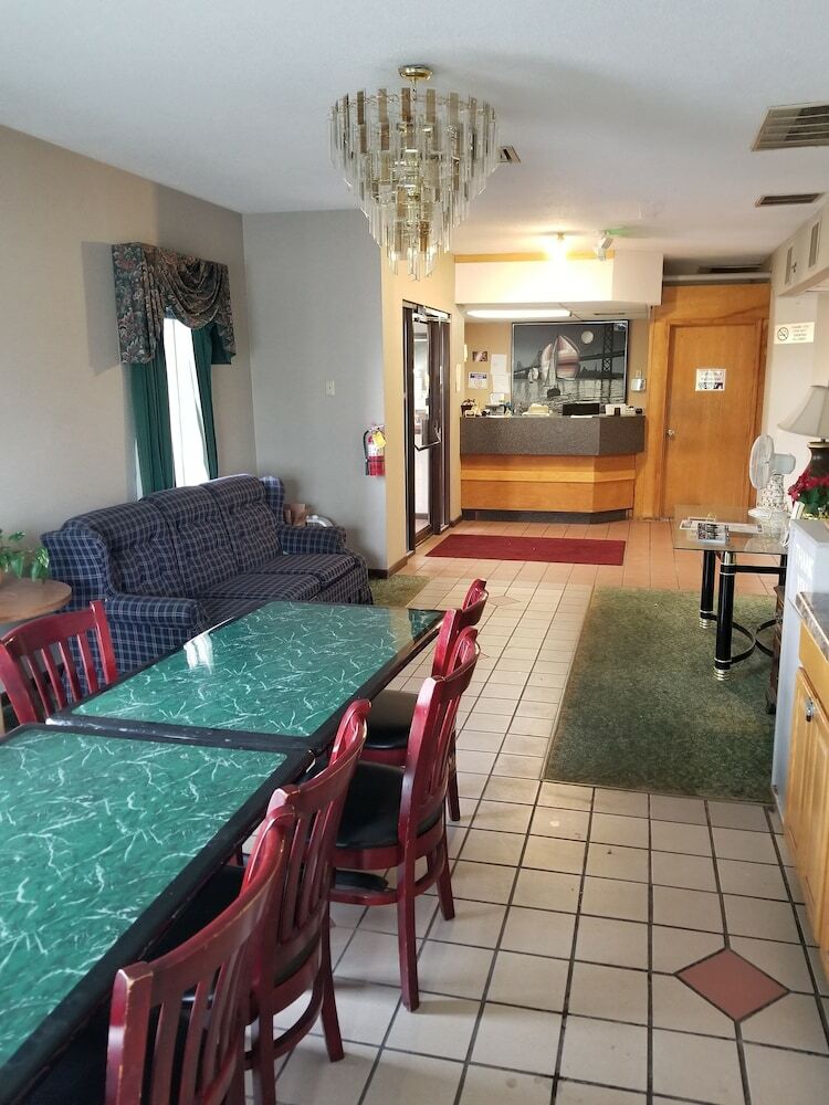 Hotel Fort Wayne Inn