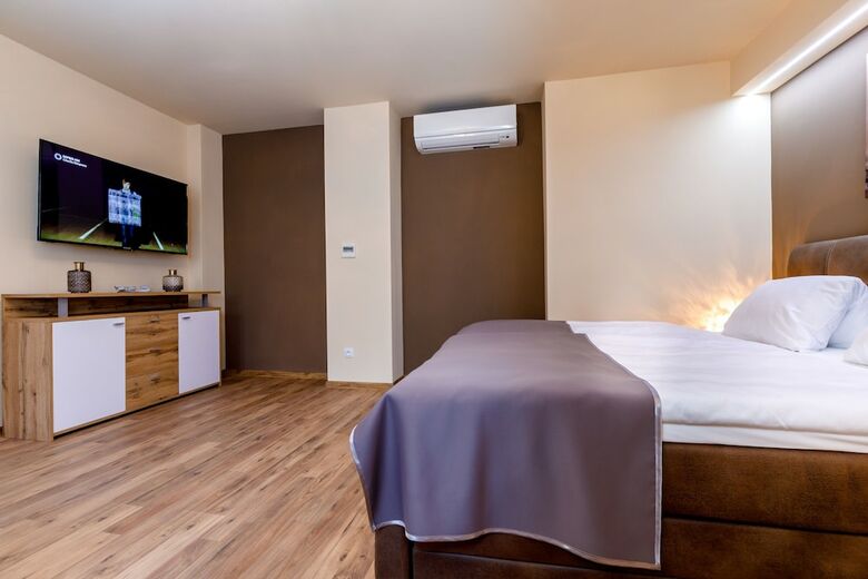 Aparthotel Apartments Menuet