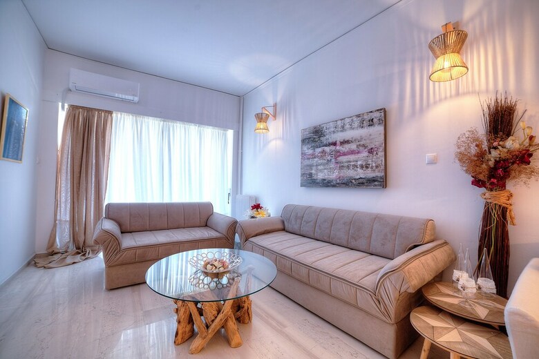 L' Apartment Blanc Dans Le Centre de Glyfada