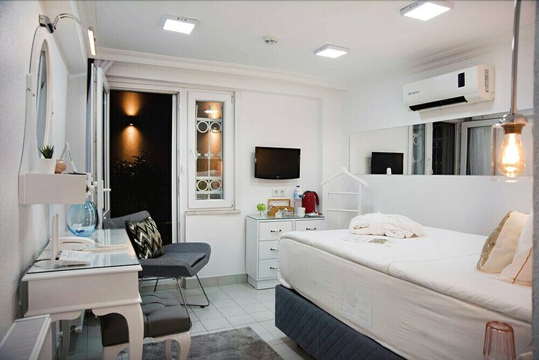 Q Suites In Old City -best Group Hotels