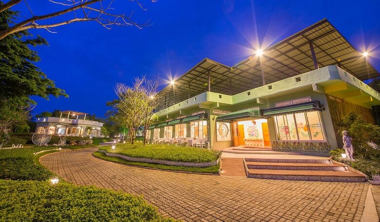 Hotel Villa Reina Khao Yai Resort