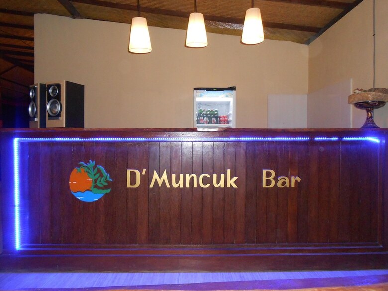 Bed & Breakfast D'muncuk Huts Lembongan