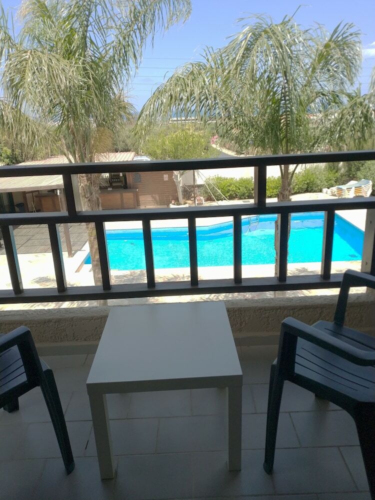 Aparthotel Petros Village