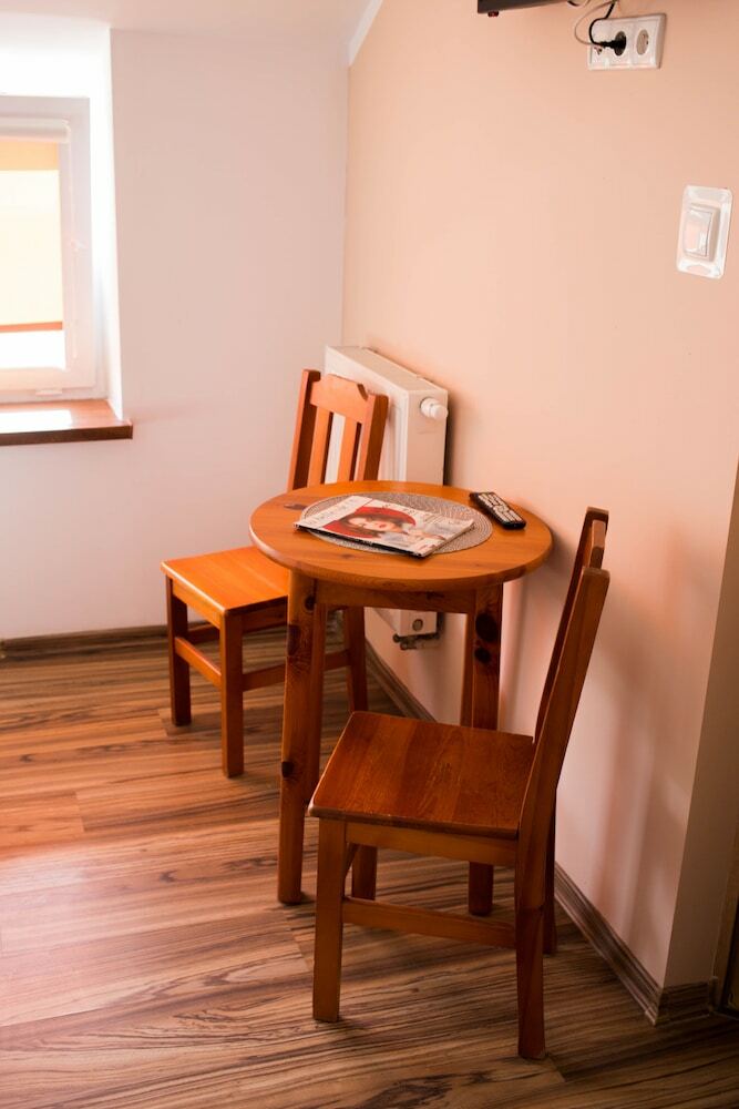 Hostal Nearby Airport Hostel