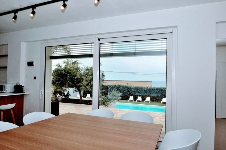 Villa Iris