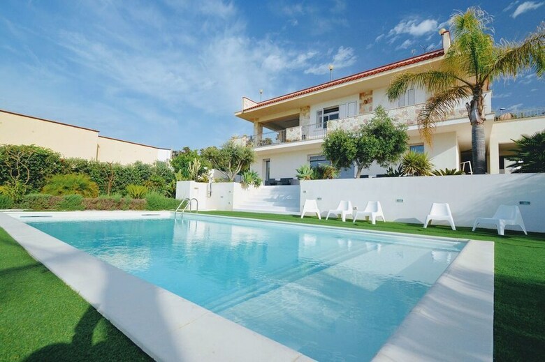 Villa Iris
