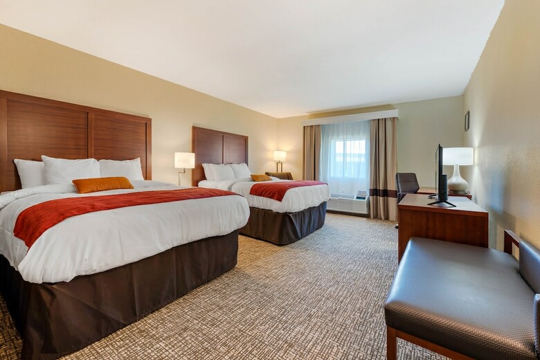 Hotel Comfort Inn & Suites