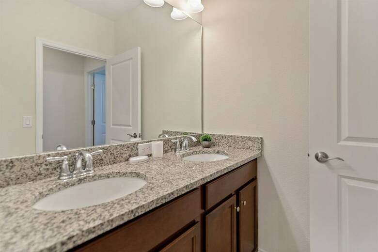 4br Townhome In Festival