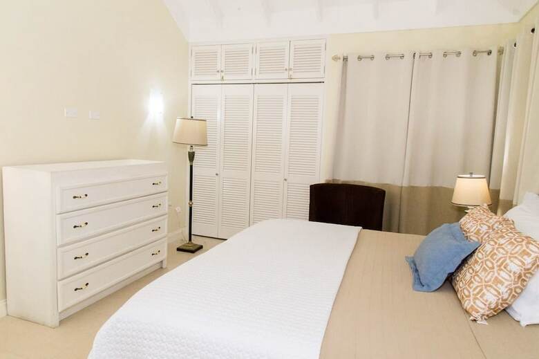 Sea Breeze Villa At Coolshade