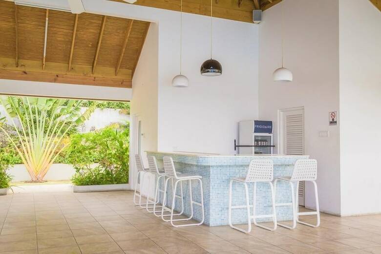 Sea Breeze Villa At Coolshade