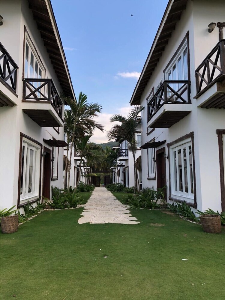 Villa Habibi Coson