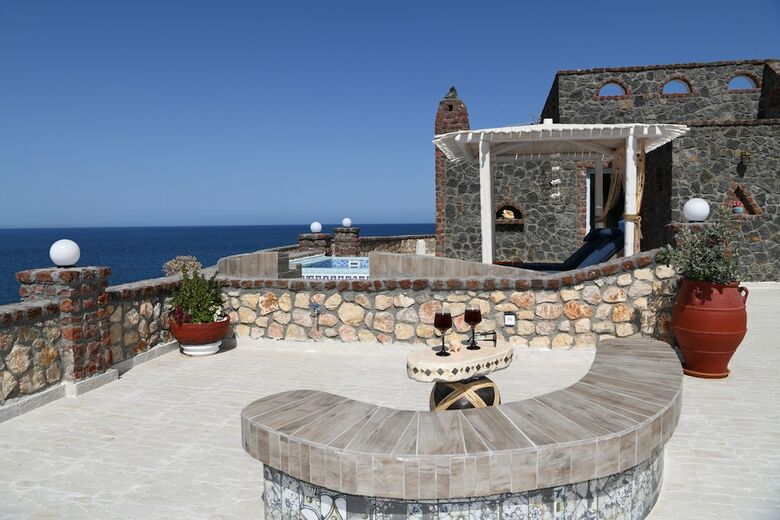 Starlight Luxury Seaside Villa