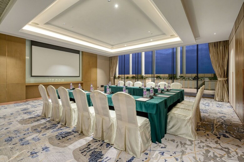 Hotel Crowne Plaza Beihai Silver Beach