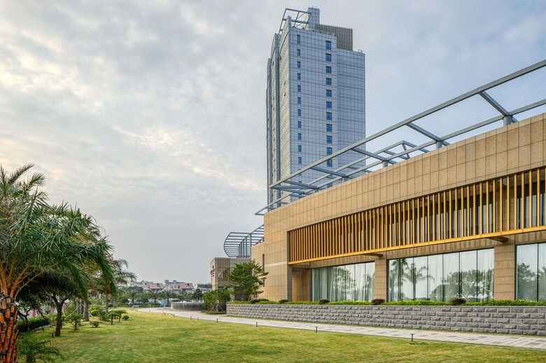 Hotel Crowne Plaza Beihai Silver Beach