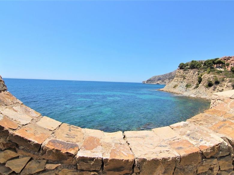 Apartamentos Acaribeq-1�l�nea Playa-wifi Y Garaje Gratis