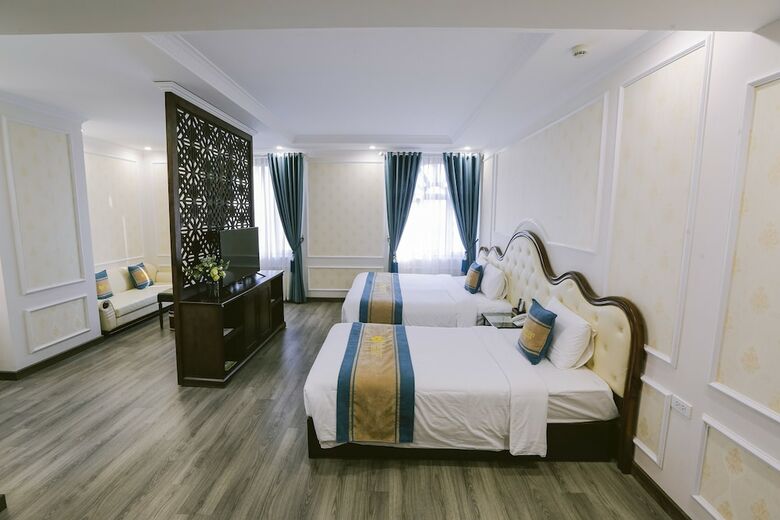 Vincent Halong Hotel