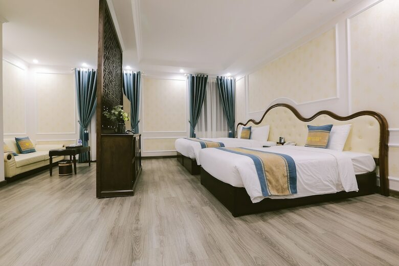 Vincent Halong Hotel
