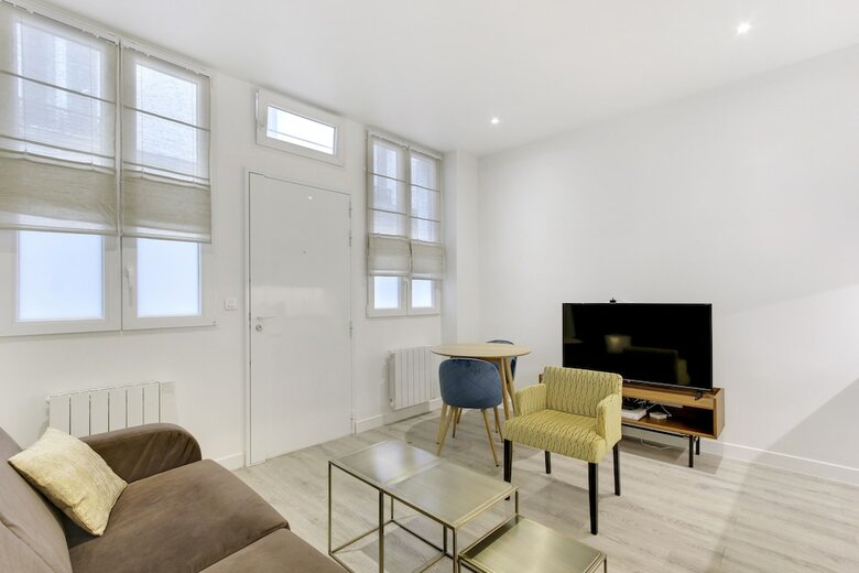 Pick A Flat's Passage Cardinet Apartment