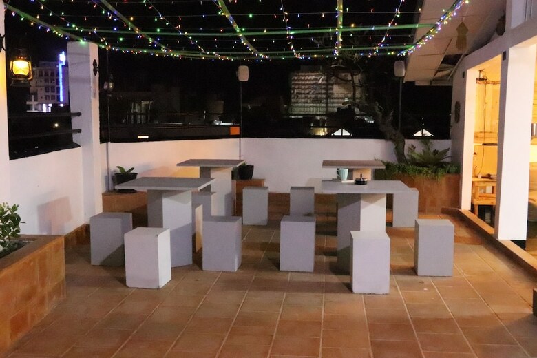 Hostal Miracle City Inn Hostel