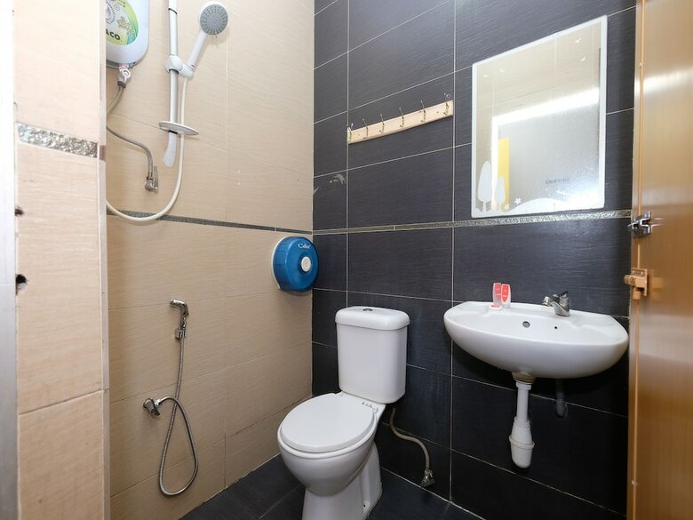 Oyo 1190 Nice Stay Hotel