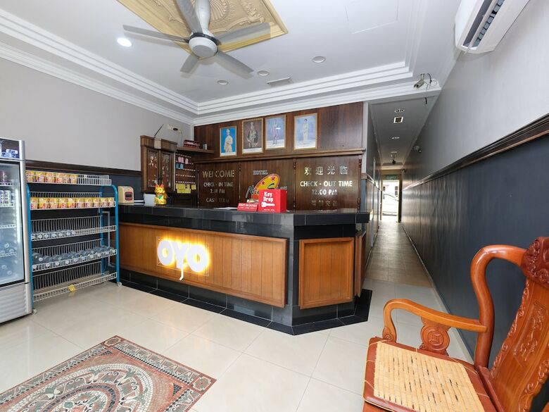 Oyo 1190 Nice Stay Hotel