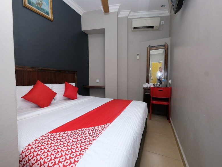 Oyo 1190 Nice Stay Hotel