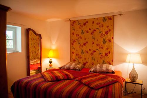 Hostal Chambres D'h�tes Et G�tes Le Mas Bleu & Spa Resort