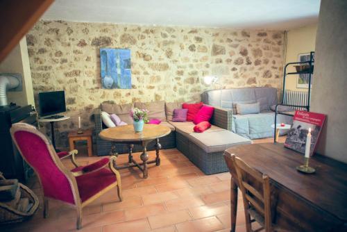 Hostal Chambres D'h�tes Et G�tes Le Mas Bleu & Spa Resort